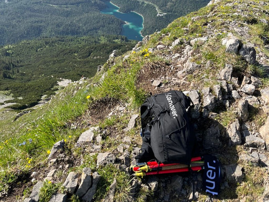 So packst du deine Laufweste richtig - Conquer.